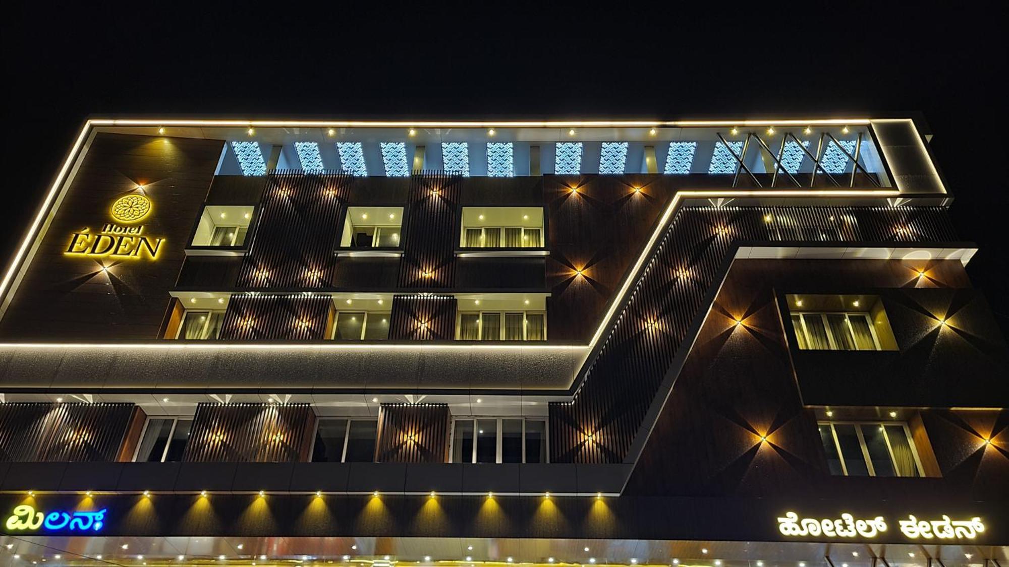 Hotel Eden Karwar Exteriör bild